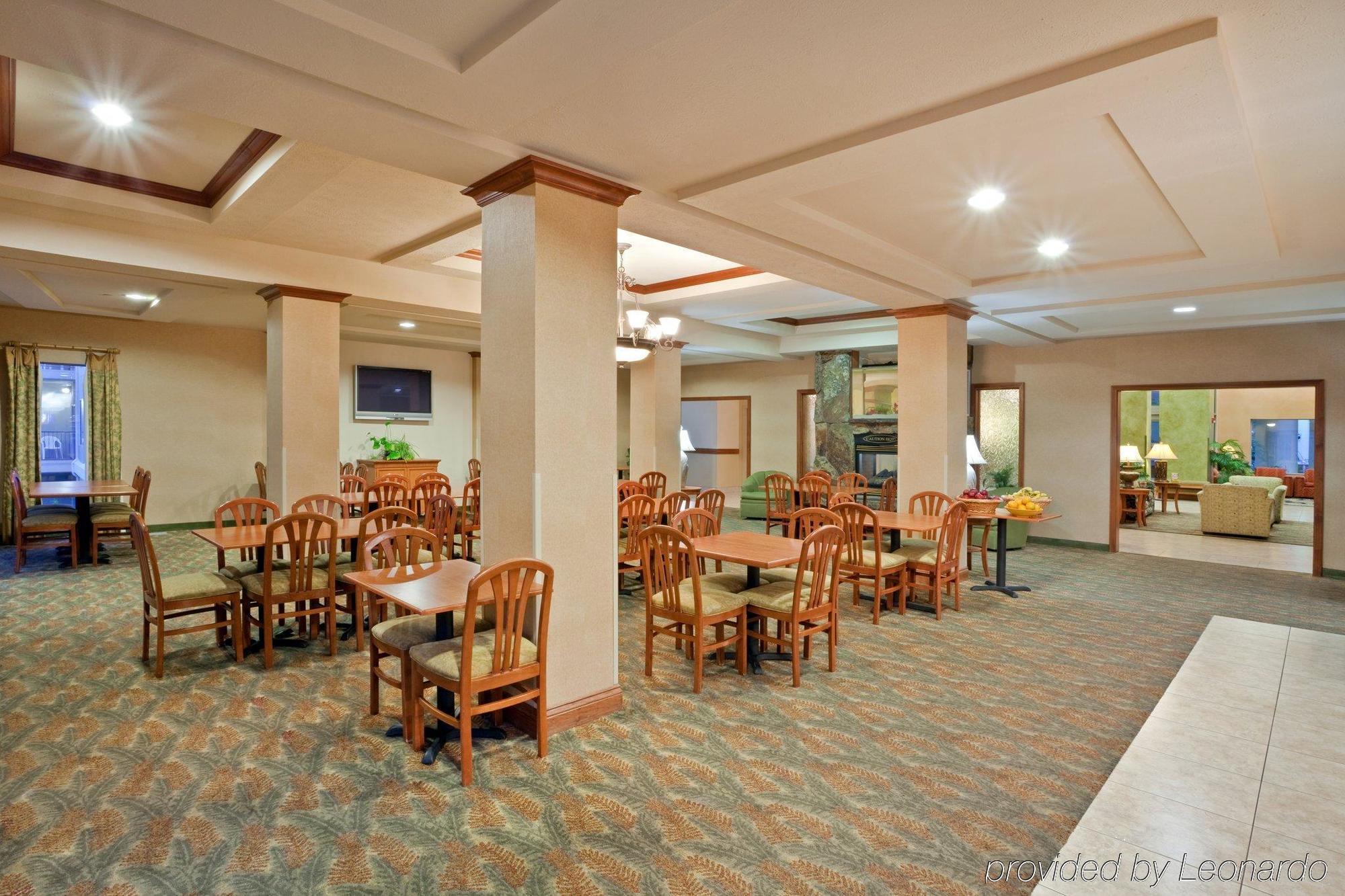 Triple Play Resort Hotel & Suites Hayden Ресторан фото